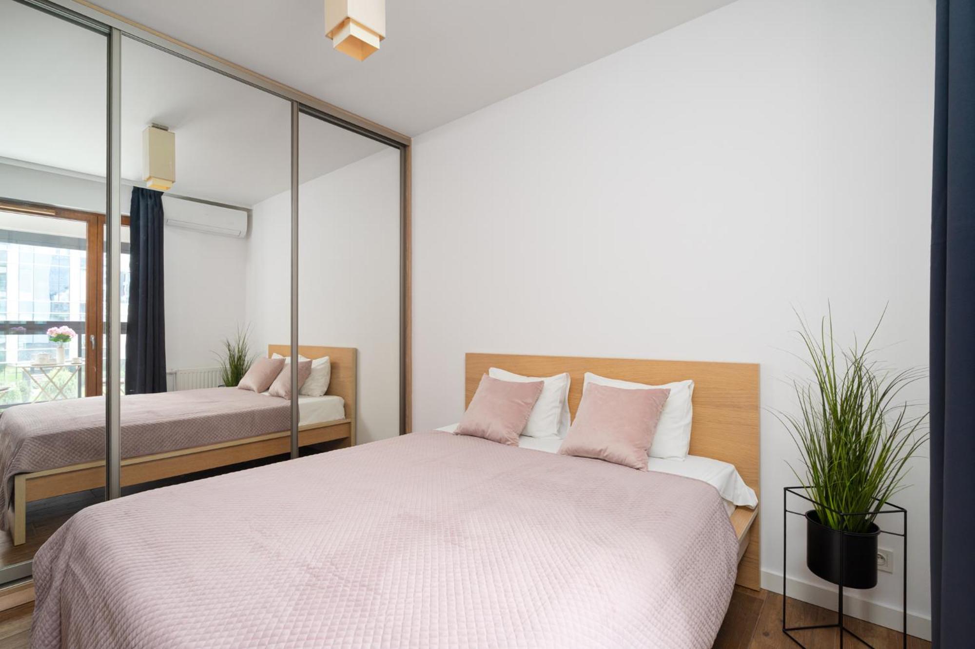 Golden Apartments Warsaw - Big Apartment In Luxury Building Near Metro Station-Grzybowska 85-5 Exterior foto